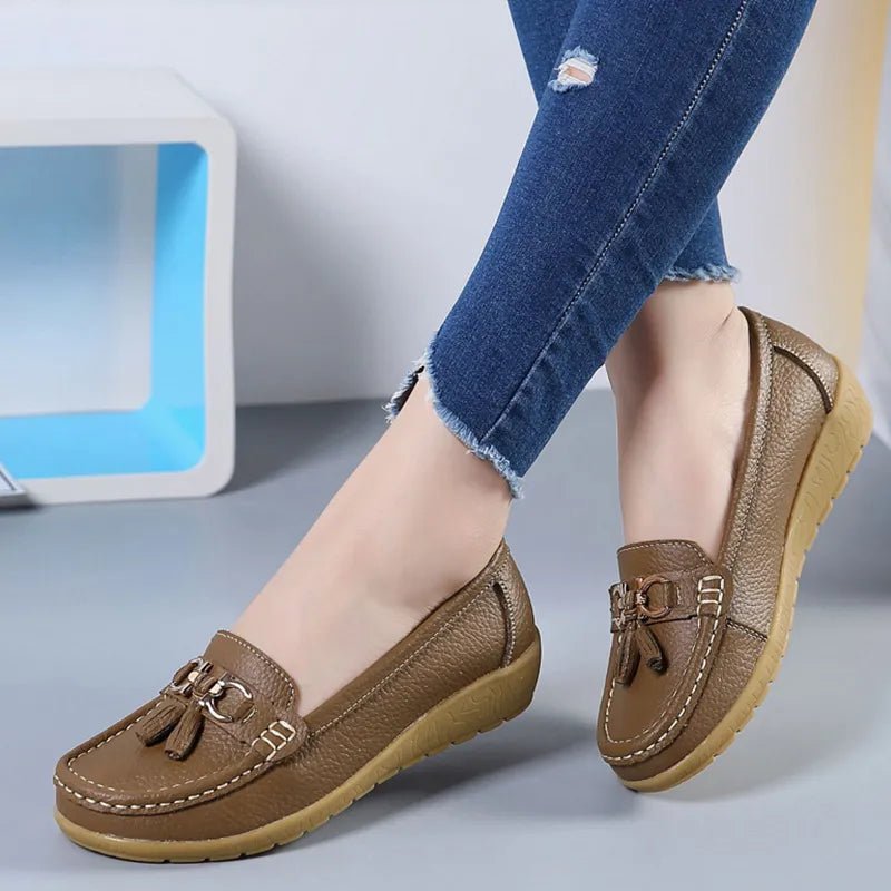 fashion-women-shoes-designer-colorful-loafers-luxury-brand-female-flats-sneakers-567188.webp